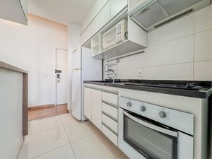 Image 19 - 921389