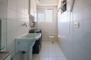 Image 37 - 921392