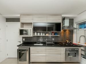 Image 5 - 921394