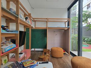 Image 20 - 921395