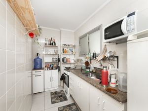 Image 17 - 921399