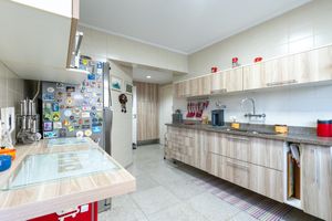 Image 14 - 921400