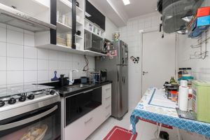 Image 15 - 921405