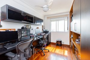 Image 33 - 921415