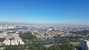 Image 35 - 921426