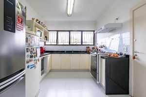 Image 23 - 921429