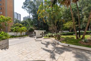 Image 28 - 921429