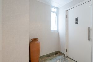 Image 38 - 921434