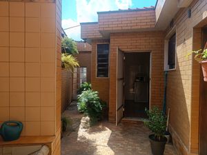 Image 30 - 921443