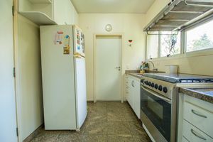 Image 23 - 921444