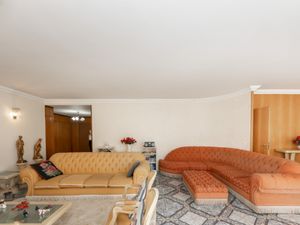 Image 3 - 921446