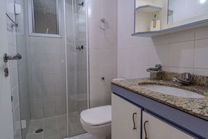 Image 3 - 921467