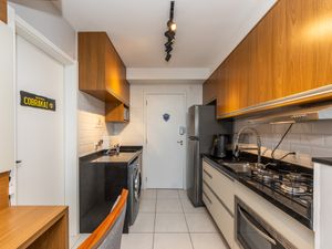 Image 8 - 921469