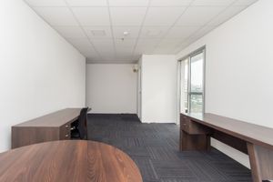 Image 4 - 921472
