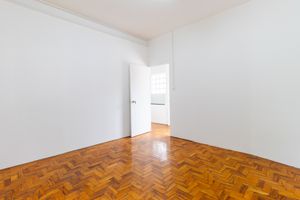 Image 35 - 921473