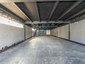 Image 29 - 921474