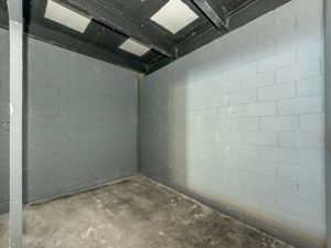 Image 31 - 921474