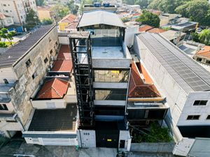 Image 1 - 921474