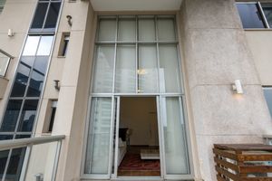 Image 32 - 921476