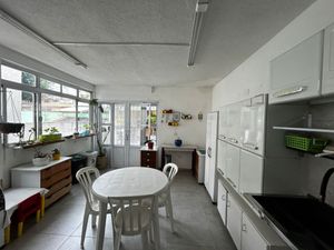 Image 11 - 921481