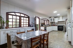 Image 24 - 921485