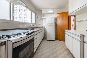 Image 16 - 921486