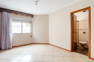 Image 30 - 921486