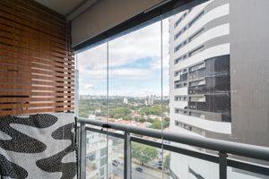Image 10 - 921490