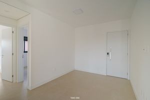 Image 8 - 921498