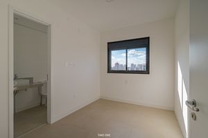 Image 22 - 921498