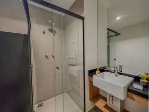 Image 37 - 921499