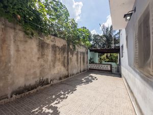 Image 11 - 921502