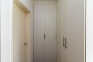 Image 13 - 921506