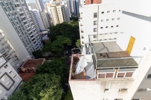 Image 21 - 921506
