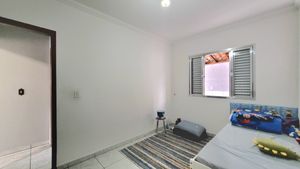 Image 35 - 921507