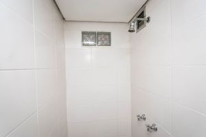 Image 10 - 921511