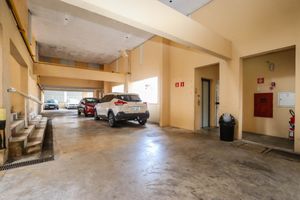 Image 35 - 921511