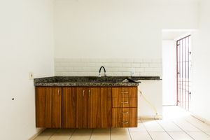 Image 30 - 921521