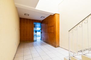 Image 25 - 921521