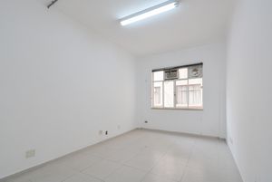 Image 7 - 921524