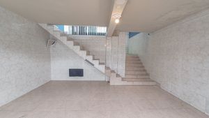 Image 1 - 921528