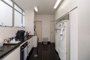 Image 5 - 921529