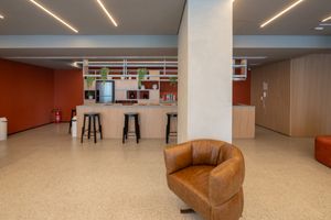 Image 30 - 921530