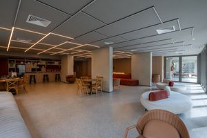 Image 28 - 921530
