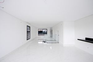 Image 15 - 921532