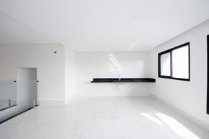 Image 13 - 921532