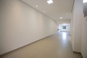 Image 19 - 921536