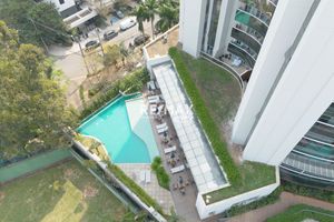 Image 9 - 921542