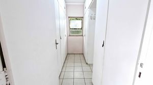 Image 36 - 921543