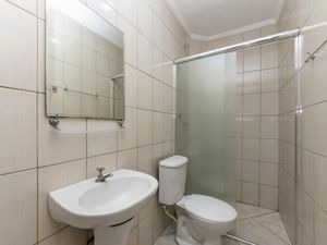 Image 4 - 921549